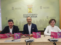Alumnos de Primaria de 19 centros de Torrelavega participan en `Los niños construyen la Navidad`