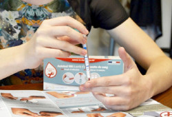 Cada año se producen en España más de 3.000 nuevos casos de VIH, pero el 48% se diagnostica tarde