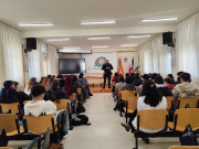 Camargo refuerza su labor preventiva en los centros educativos con el programa Agente Tutor de la Polic&iacute;a Local