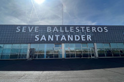 Desviado a Vitoria el vuelo Barcelona-Santander y cancelado el de vuelta a la ciudad condal