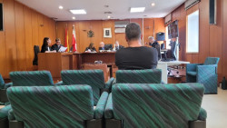 El acusado de maltratar y abusar sexualmente de su hija lo niega: "Le puse unas normas, nada m&aacute;s"