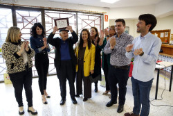 El Centro Social de Mayores de Torrelavega homenajea a un socio por sus 100 años y a otros once por sus 85