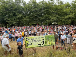 El colectivo contra el aparcamiento de caravanas en Mataleñas se reúne con la alcaldesa y esta toma nota de la alternativa propuesta