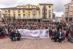 El colegio La Paz celebra en Torrelavega una jornada solidaria a favor de la Asociación Cántabra de Parkinson