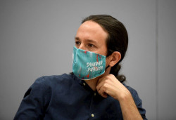 El juez imputa tambi&eacute;n a Podemos como persona jur&iacute;dica en la causa por la financiaci&oacute;n del partido