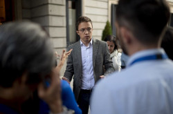 El juez que investiga a Errej&oacute;n por agresi&oacute;n sexual interrogar&aacute; este jueves al expol&iacute;tico y a Elisa Mouli&aacute;a