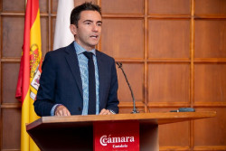 El Ministerio de Hacienda trabaja para atraer proyectos de valor añadido a la Zona Franca de Santander