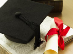 El Ministerio regalar&aacute; t&iacute;tulos de la ESO