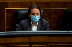 El padre de Pablo Iglesias demanda a Cayetana &Aacute;lvarez de Toledo por llamarle terrorista y le pide 18.000 euros