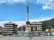  El Parlamento pide incoar el expediente para declarar como BIC el monumento de Carrero Blanco en Santo&ntilde;a