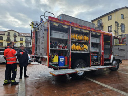 El Parque de Bomberos de Torrelavega incorpora un vehículo autobomba con 3.000 litros de capacidad