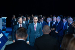 Entidades independentistas catalanas envían una carta a Sánchez para pedirle que impida la OPA al Sabadell