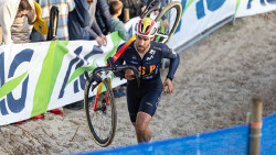 Felipe Orts capitanea la selecci&oacute;n espa&ntilde;ola de ciclocross en el Mundial de Hulst (Pa&iacute;ses Bajos)