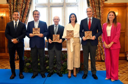 Gema Igual se hace un auto reconocimiento con los alcaldes,Huerta, Pi&ntilde;eiro y Serna y oculta la figura del alcalde Juan Hormaechea por una rehabilitaci&oacute;n del Palacio de la Magdalena