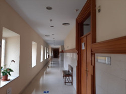 Juzgan a dos hombres por traspasar medio millón de euros de una empresa de limpieza de Torrelavega a su cuenta