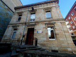 La Biblioteca Gabino Teira de Torrelavega amplía su horario hasta 29 de junio para preparar los exámenes