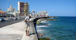 La crisis sanitaria  en Cuba se ha agravado con miles de operaciones paralizadas, suspendidas