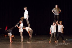 La Escuela de Circo y Teatro Físico de Torrelavega inicia hoy un nuevo curso de acrobacia