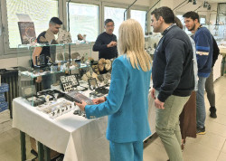 La Escuela de Minas celebra la VIII Feria de Minerales y F&oacute;siles con 11 expositores de Espa&ntilde;a y Portugal
