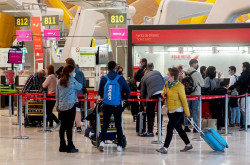  La Euroc&aacute;mara avala mantener un a&ntilde;o m&aacute;s el certificado Covid para viajes sin restricciones dentro de la UE