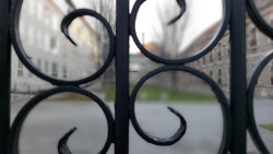 La Fiscal&iacute;a pide cinco a&ntilde;os de c&aacute;rcel a un hombre por detener y extorsionar a su exsocio