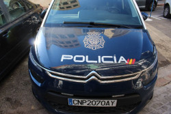 La Policía sitúa al autor del disparo a una mujer en Torrelavega en su entorno familiar