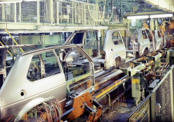 La producci&oacute;n industrial de Alemania frena su avance al 0,2% en junio pero suma tres meses de alzas