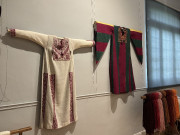 La Real F&aacute;brica de Tapices acoge la "resistencia" palestina con el bordado: "Una prueba de que estuvimos ah&iacute; y estamos"