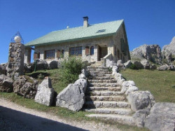 La reforma del Hotel Áliva estará lista en 2026 y la del Teleférico de Fuente Dé comenzará a principios de 2028