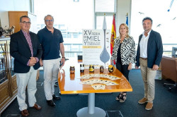 La XV Feria de la Miel se celebrar&aacute; el 19 en Vega de Li&eacute;bana con una treintena de productores