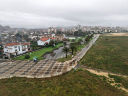 Laredo podr&iacute;a perder 20.000 m2 de su paseo mar&iacute;timo si el Pleno Municipal no aprueba las condiciones de Costas