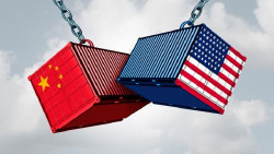 Las exportaciones chinas aumentaron un 8,1% en abril a nivel global, pero bajaron un 21% hacia EEUU