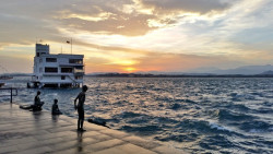 Los atraques "fantasmas" de Puertochico y el rompeolas,  pol&eacute;mica santanderina por Carlos Magdalena Menchaca