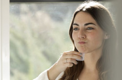 Los enjuagues bucales pueden reforzar la seguridad contra la gripe, según una experta de Dentaid