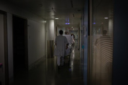  Los pacientes Covid aumentan un 45% en dos semanas, subiendo en todas las CCAA, aunque bajan un 8% en las UCIs