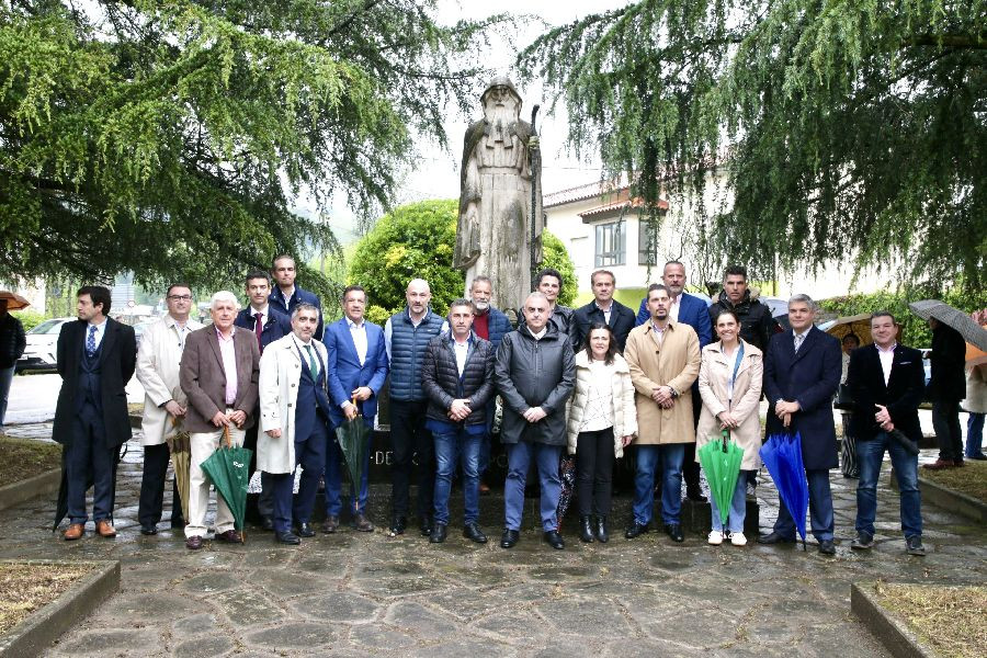 Media dice que su Consejería se ha convertido en "un motor económico" que crea riqueza en Cantabria