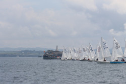 Momas Domina en las regata de Clase Snipe Santanderina