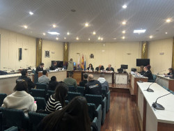 Niegan haber atacado "como manada de lobos" al hombre que perdió un ojo en Castro y la acusación insiste: "Fue grupal"