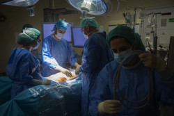 Pascual destaca que, pese a las sucesivas huelgas m&eacute;dicas por el Estatuto Marco, Cantabria hab&iacute;a reducido, respecto a abril de 2025, el n&uacute;mero de pacientes en lista de espera 