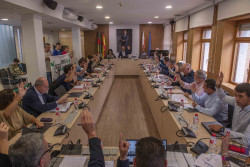  Pleno de Torrelavega aprueba prolongar un año la prestación del servicio de transporte urbano y escolar