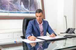 ¡¡Por fin!! Sánchez sale de la tumbona y llama a Rueda y Guardiola para interesarse por los incendios y los presidentes autonómicos le piden más medios