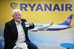 Ryanair reducirá un 38% su capacidad en el areopuerto de Santander este invierno