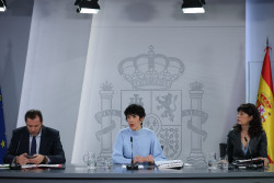 S&aacute;nchez asegura que la regularizaci&oacute;n extraordinaria de migrantes no tendr&aacute; impacto ni en la sanidad ni en el sistema educativo