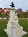 Santander restaurar&aacute; la escultura de Augusto G. Linares y el resto de los monumentos deteriorados no toca