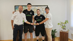 Torrelavega recibe a Álex Mozas y Jokin Aja, campeones del mundo de balonmano con los Hispanos Juveniles