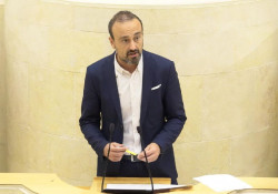 Torrelavega urge la intervención de los gobiernos de España y Cantabria ante el ERE de Bridgestone